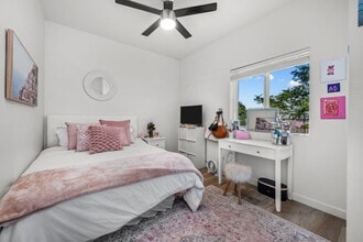 Building Photo - 6235 Hobart St