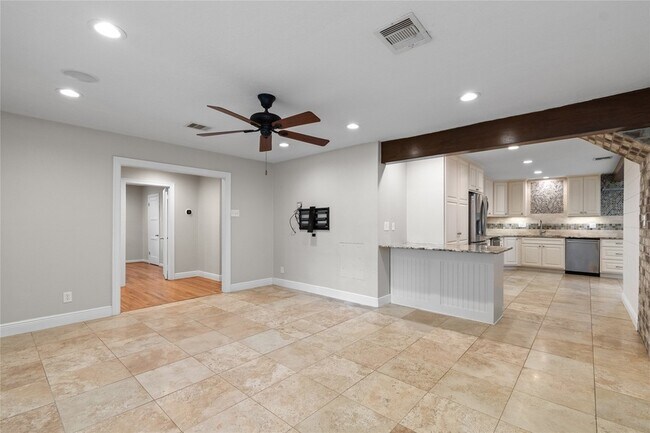 Photo - 6413 Remlap St House