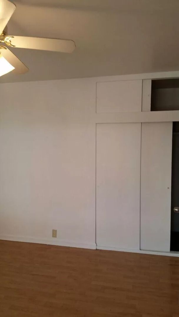 Foto del edificio - 3221 Joe Hammer Sq