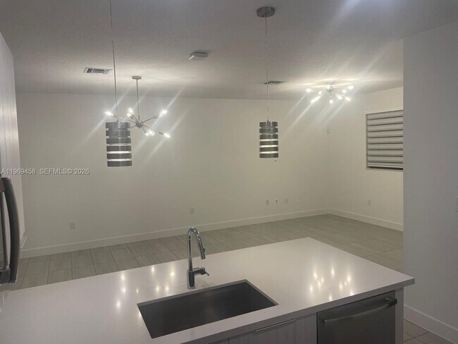 Foto del edificio - 10445 NW 81st Terrace