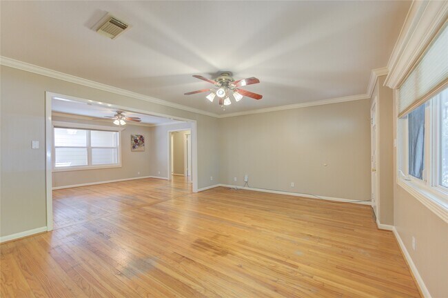 Foto del edificio - 4306 Spellman Rd