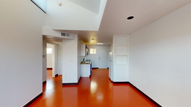 Building Photo - 3410 Vail Ave SE