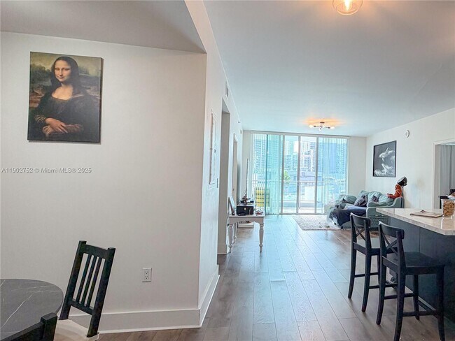 Foto del edificio - 90 SW 3rd St