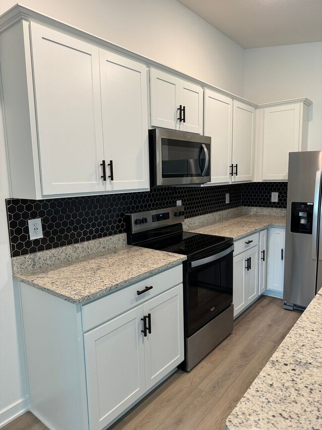 Building Photo - Charming 3BR House in Tampa