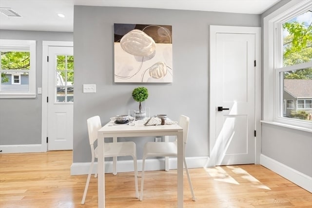 Building Photo - 12 Morrison St