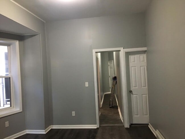 Foto del edificio - 746 Centre St