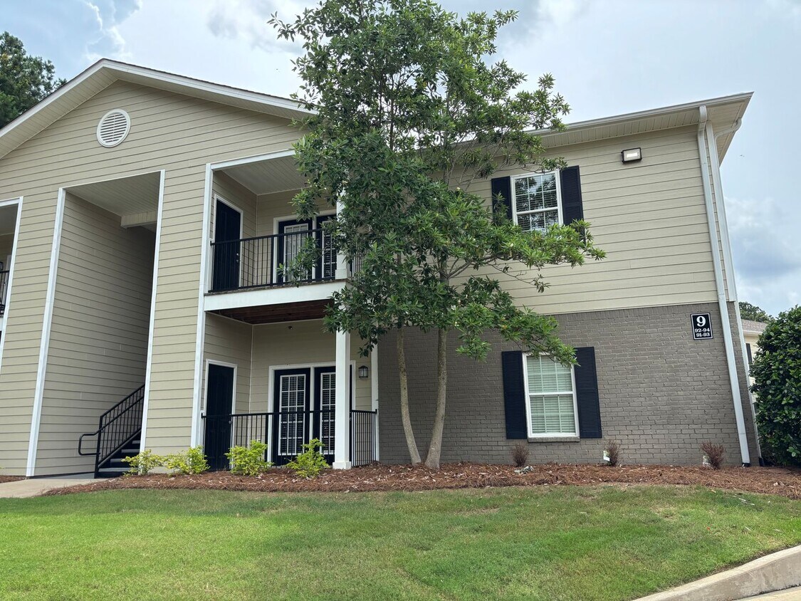 Foto principal - 2 Bedroom, 2 Bath condo in Oxford