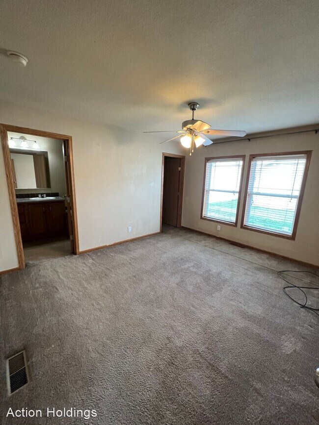 Building Photo - 3 br, 2 bath House - 4310 Lovegrass