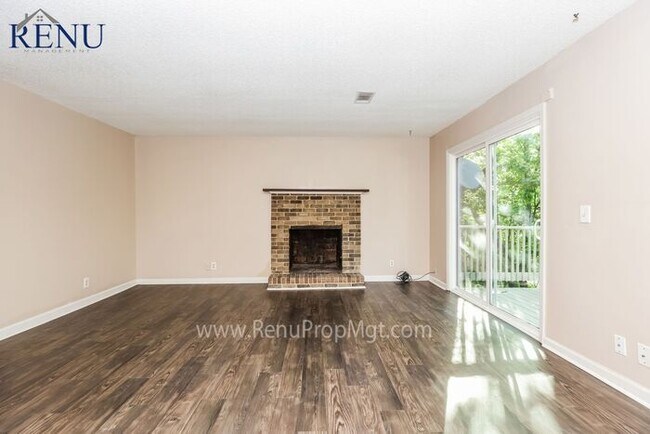 Foto del edificio - 745 Long Hunter Ct