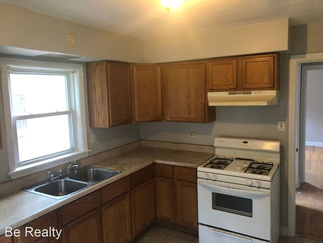 Building Photo - 3 br, 1.5 bath House - 14424 S Normal Ave.