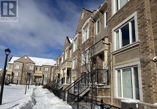 Building Photo - 3135 Boxford Cres