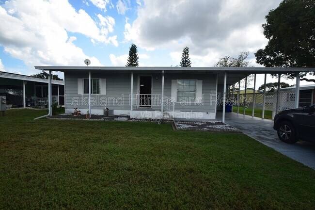 Foto del edificio - 1567 Longbow Dr