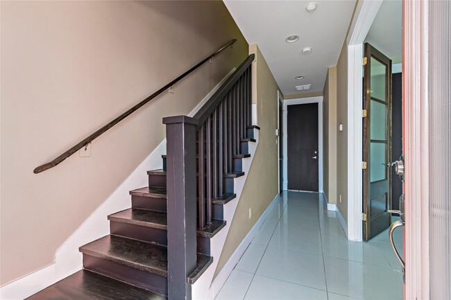 Building Photo - 3419 Gillespie St