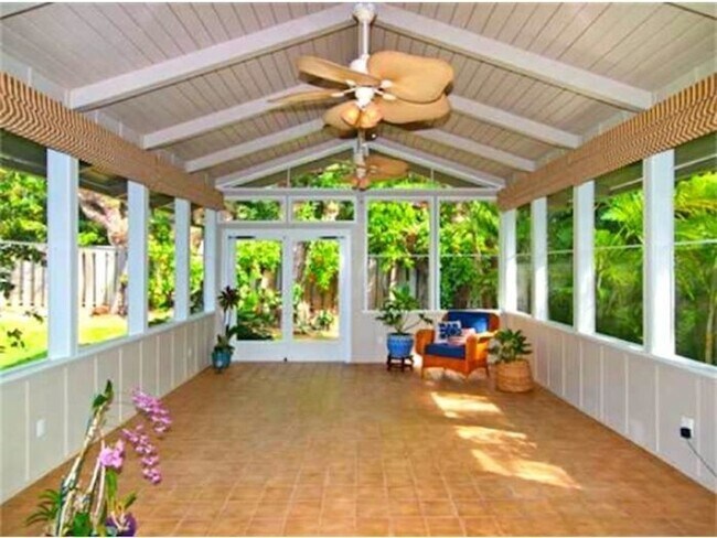 Foto del edificio - Large Kailua Beachside Home w/ beautiful y...