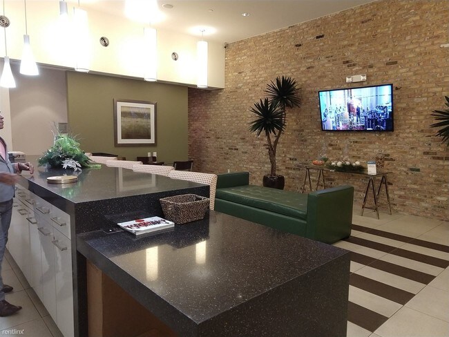 Foto del edificio - 12888 Queensbury Ln