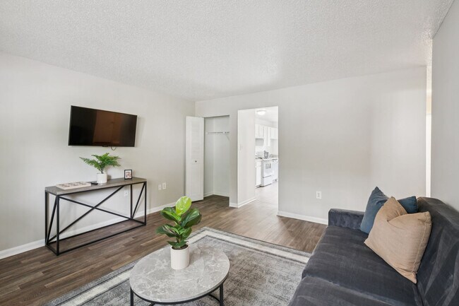 Foto del edificio - 1635 Kenridge Pkwy