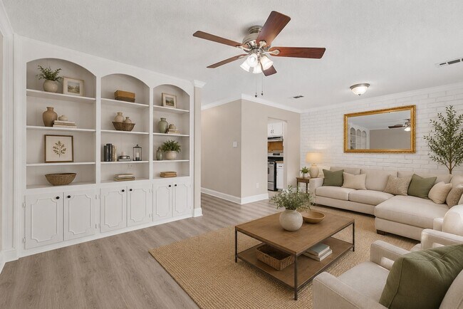 Foto del edificio - 14535 Misty Meadow Ln