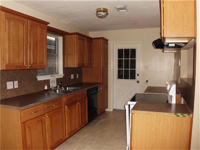 Foto del edificio - Come enjoy this 3 bedroom, 2 bath home wit...