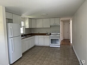 Building Photo - 67 Loomis Ave