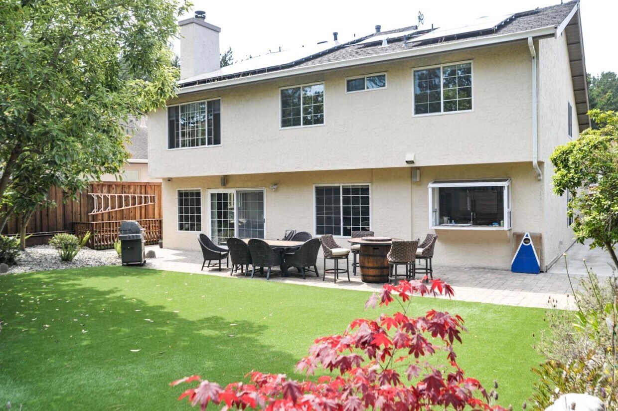 Foto principal - 1920 Spyglass Dr