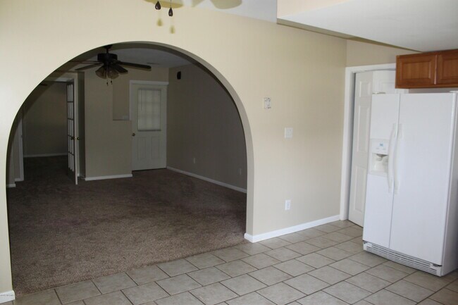 Foto del edificio - 122 Rolling Hill Dr