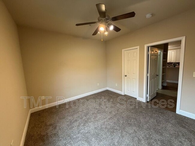 Building Photo - 8434 Walerga Rd