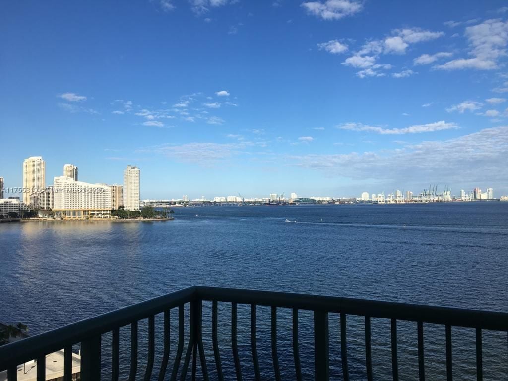 Primary Photo - 1408 Brickell Bay Dr