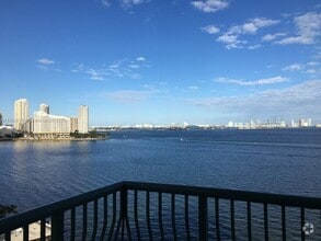 Building Photo - 1408 Brickell Bay Dr