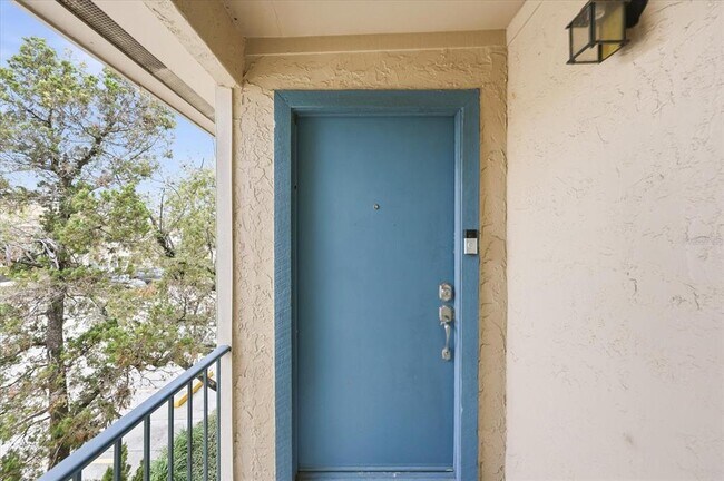 Foto del edificio - 4810 S Dauphin Ave