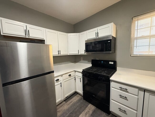 Foto del edificio - Large 6 Bed Single Family Home in MPLS!