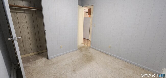 Foto del edificio - 1267-UNIT Thompson Rd