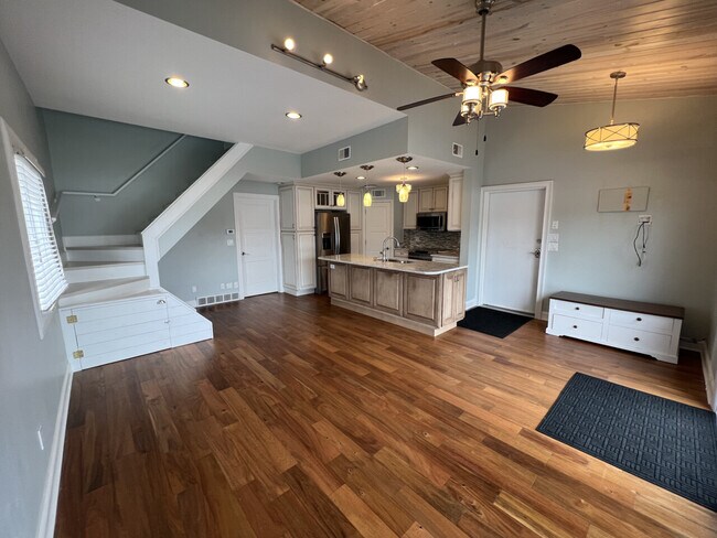 Building Photo - 40 Marine Park Drive D8