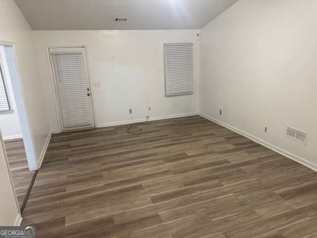 Building Photo - 3405 Creekwood Dr SE