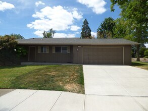 Building Photo - 4824 Falcon Ct NE