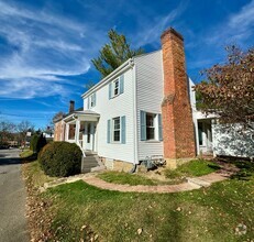 Building Photo - 103 Penn St