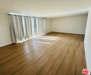 Foto del edificio - 3500 W Manchester Blvd
