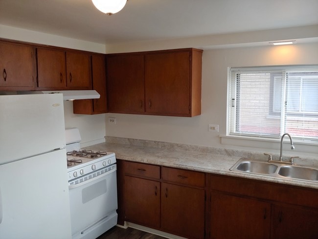 Building Photo - 18411 Torrence Ave