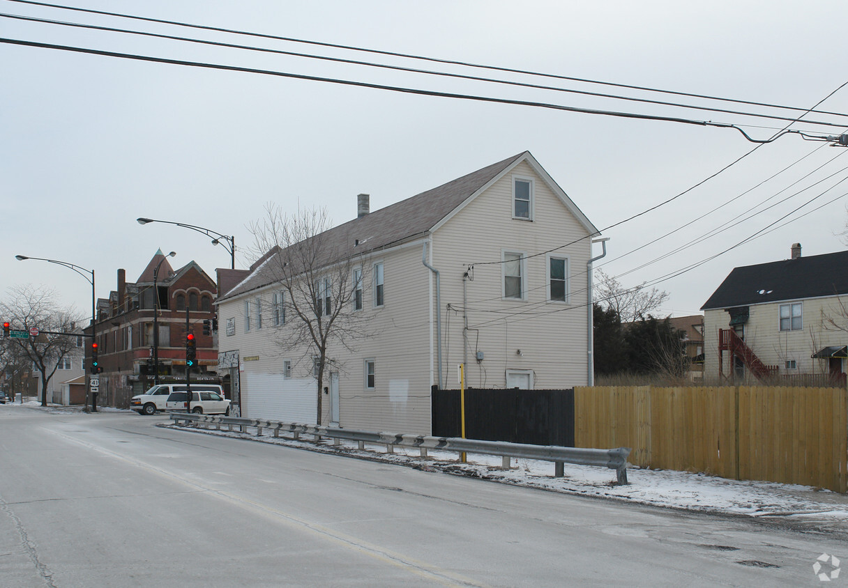 Building Photo - 8500 S Burley Ave
