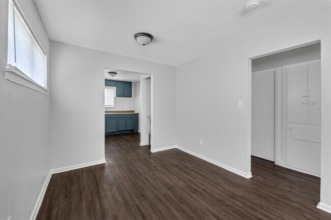Foto del edificio - 5708 Pickfair St