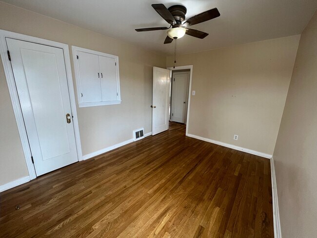 Foto del edificio - 1512 E Kiowa St