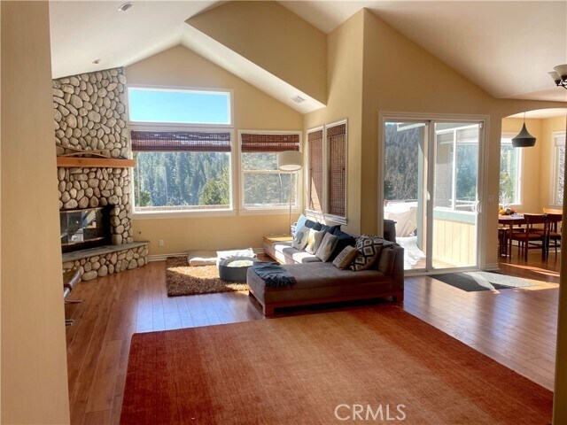 Foto del edificio - 27347 Maplewood Dr