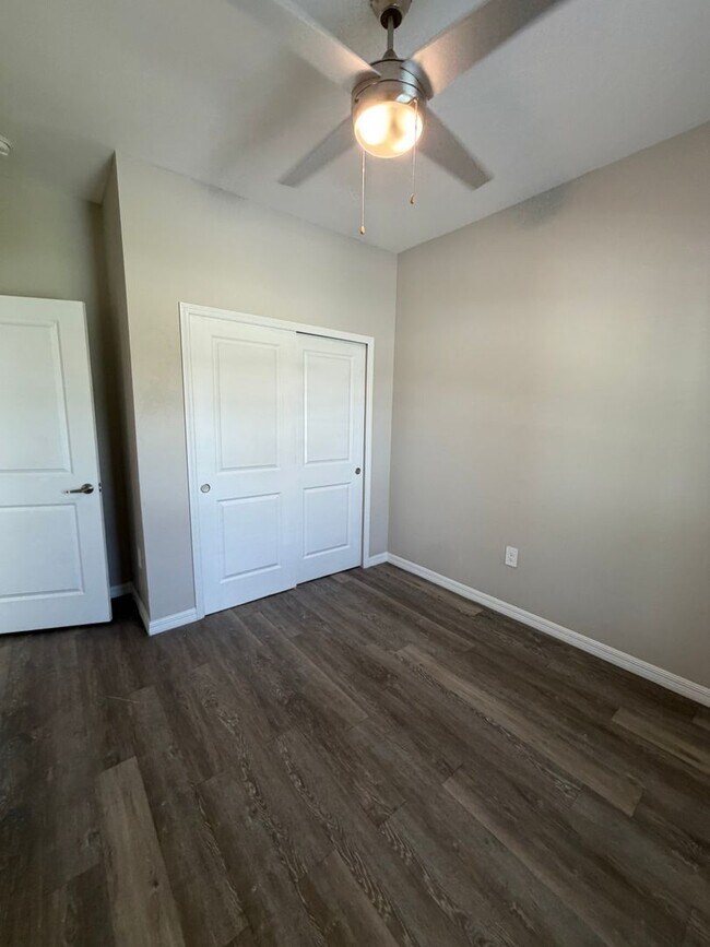 Building Photo - 26315 Explorer Rd