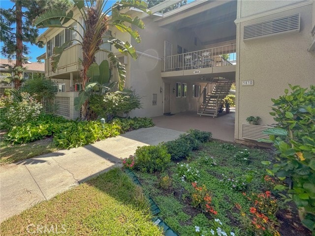 Foto del edificio - 353 Avenida Sevilla