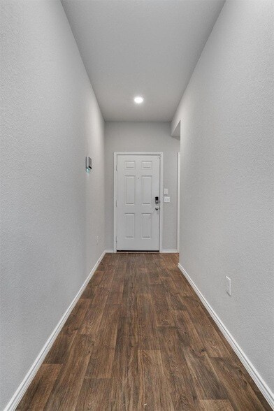 Building Photo - 12701 Brahmin Dr
