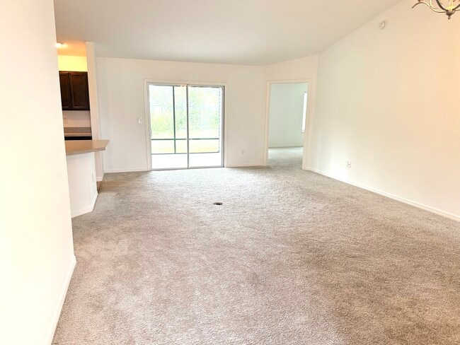 Sala de estar - 11190 Hess Way