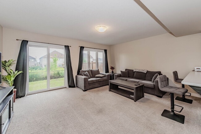 Building Photo - 32 Mccann St