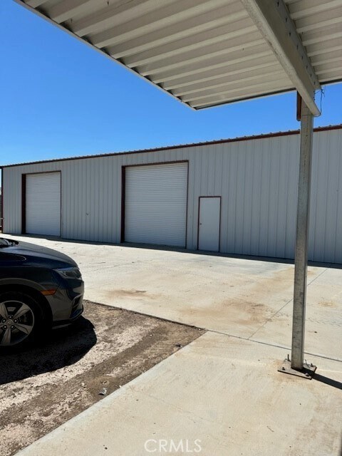 Foto del edificio - 46363 Valley Center Rd