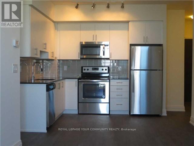 Photo du bâtiment - 3700-3700 Hwy 7