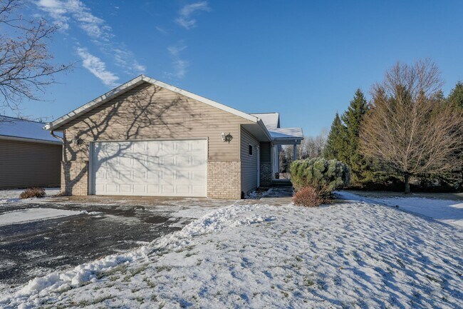Foto del edificio - 149911 - 149913 Wineberry Lane