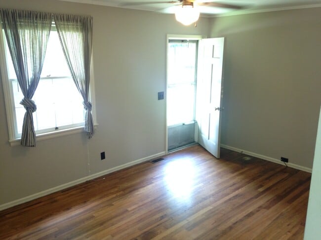 Building Photo - 1407 Sevier Ct
